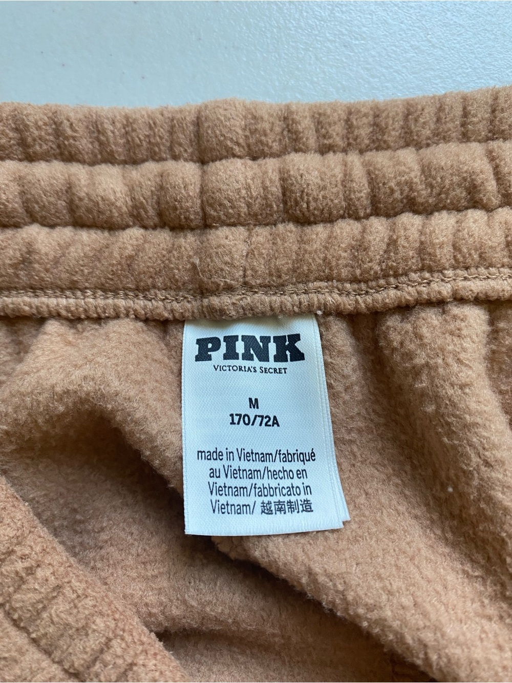 NWOT Victoria's Secret PINK Polar Fleece Wide Leg Tan Cargo Pants-Size Medium - Picture 8 of 8